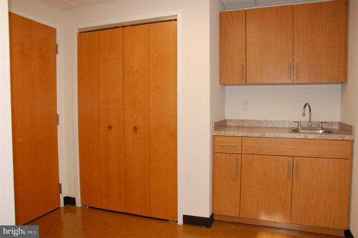 More Photos Of 4 Bypass Rd, Mannington Medical For Sale