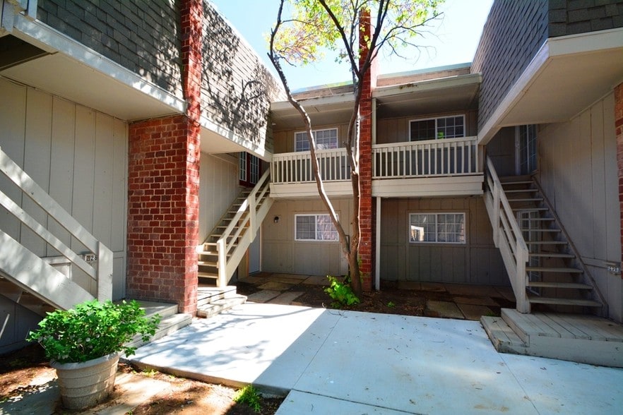 More Photos Of 3218 S 93rd East Ave, Tulsa Apartments For Sale