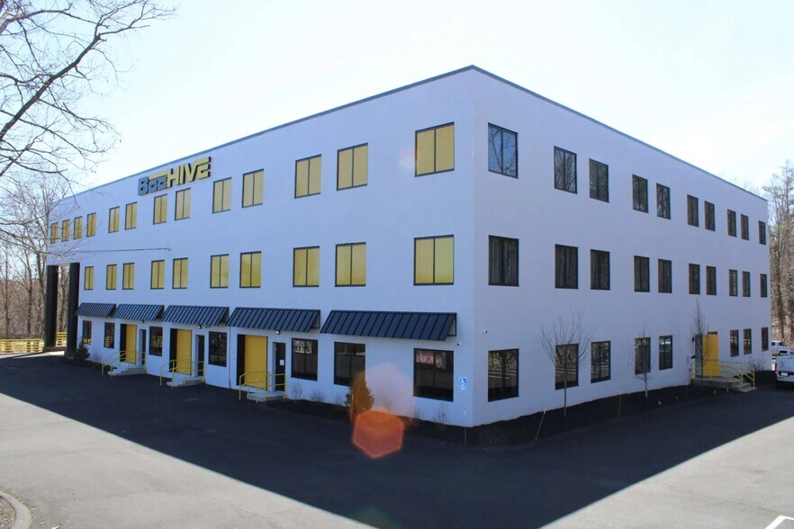 More Photos Of 250 Turnpike Rd, Southborough Office For Lease