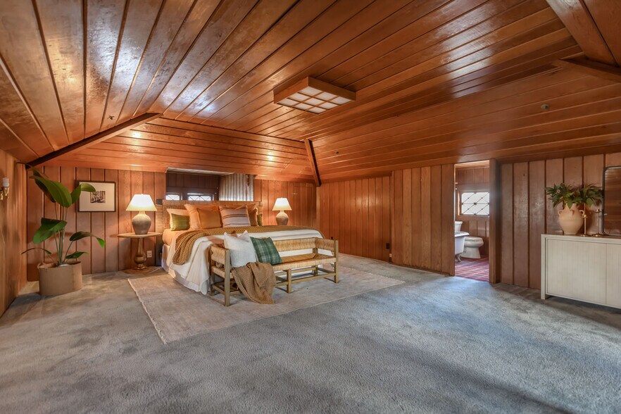 More Photos Of 8 Keller St, Petaluma Office Residential For Sale