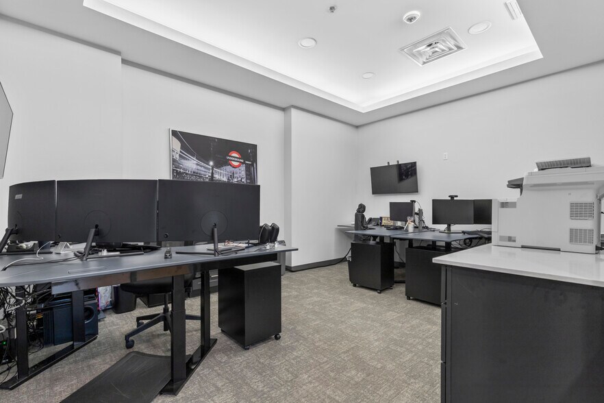 More Photos Of 2300 Greenhill Dr, Round Rock Office For Sale