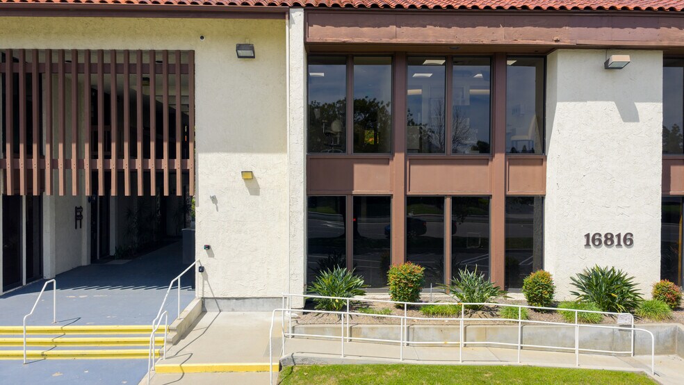 More Photos Of 16810-16816 Bernardo Center Dr, San Diego Medical For Lease