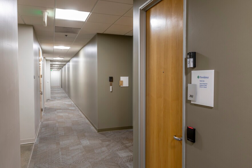 More Photos Of 250 E Olive Ave, Burbank Loft Creative Space For Sale