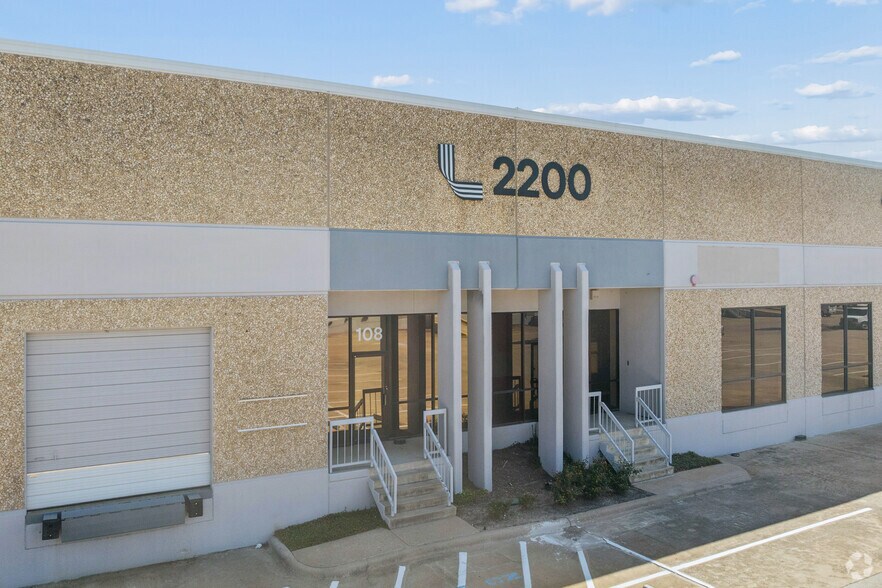More Photos Of 2200 Denton Dr, Austin Unknown For Lease