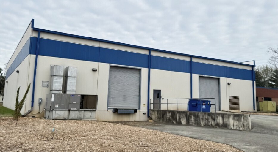 More Photos Of 350 Electronics Blvd SW, Huntsville Light Distribution For Lease