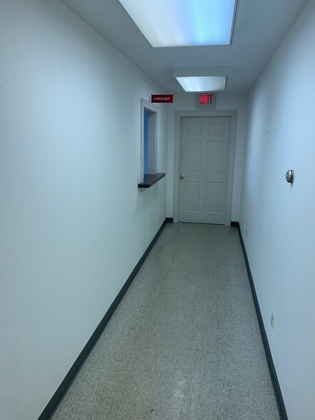 More Photos Of 650 E Broad St, Souderton Freestanding For Lease