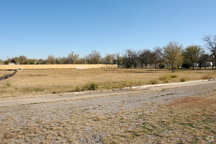 More Photos Of 212 SW Sheridan Rd, Lawton Land For Sale
