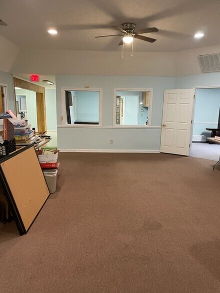 More Photos Of 9055 & 9067 Veterans Parkway, Columbus Specialty For Lease