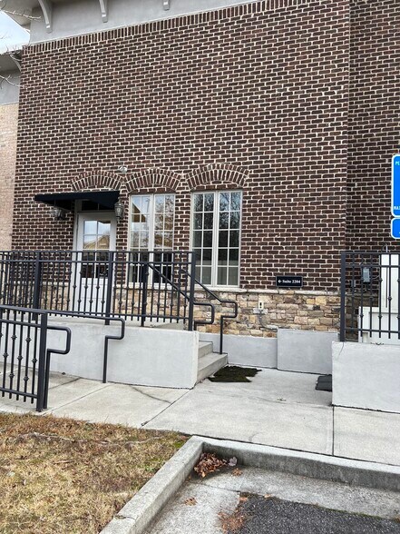 More Photos Of 335 Peachtree Industrial Blvd, Suwanee Office For Lease