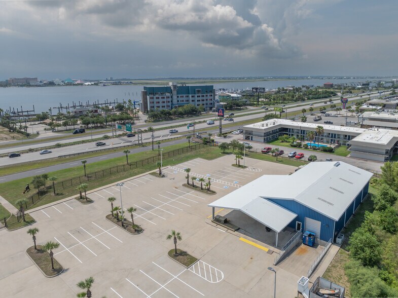 More Photos Of 7509 Broadway St, Galveston Lodge Meeting Hall For Sale