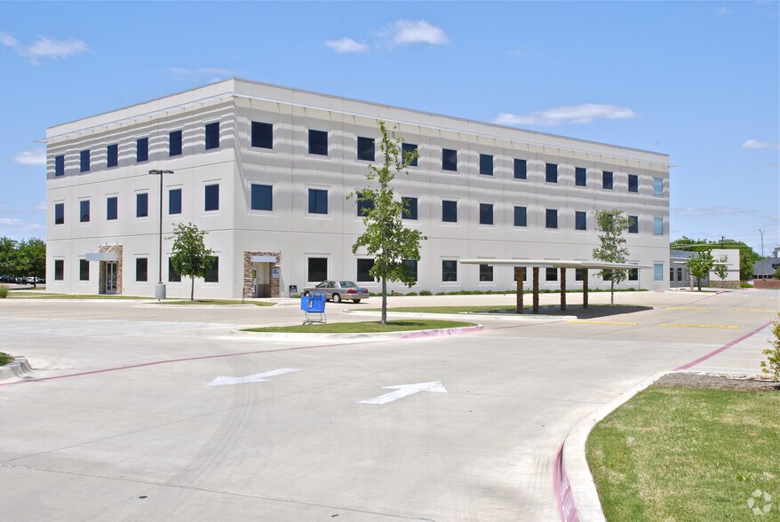 More Photos Of 400 W Arbrook Blvd, Arlington Medical For Lease