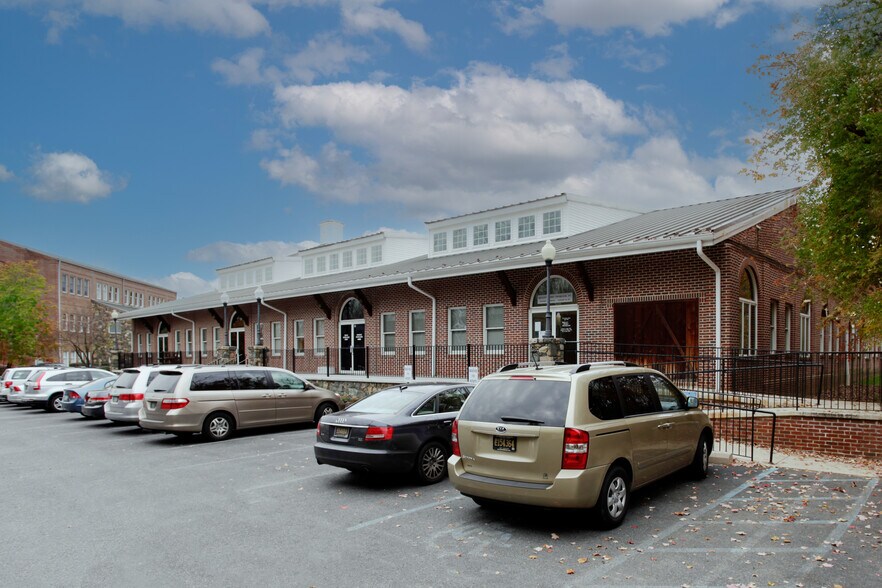 More Photos Of 724 Yorklyn Rd, Hockessin Office For Lease