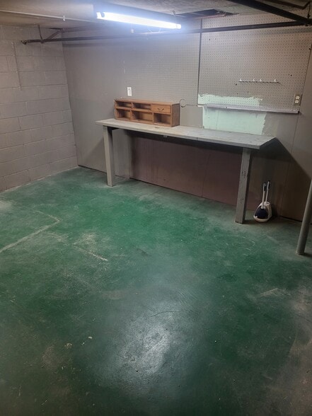 More Photos Of 541-549 Pine St, Burlington Storefront Retail Residential For Sale