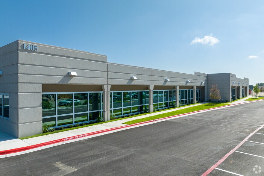 More Photos Of 1320 Arrow Point Dr, Cedar Park Unknown For Lease