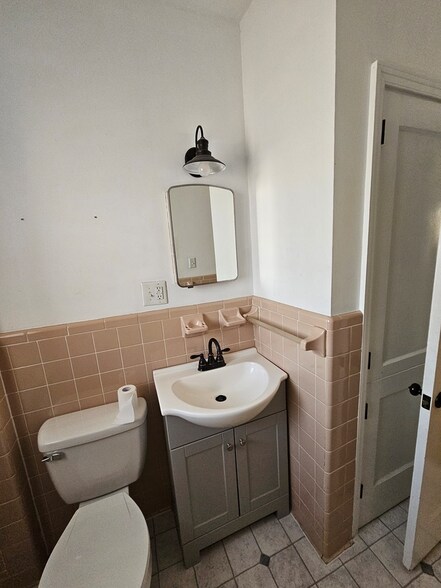 More Photos Of 101 Marshall Ter, Danville Apartments For Sale