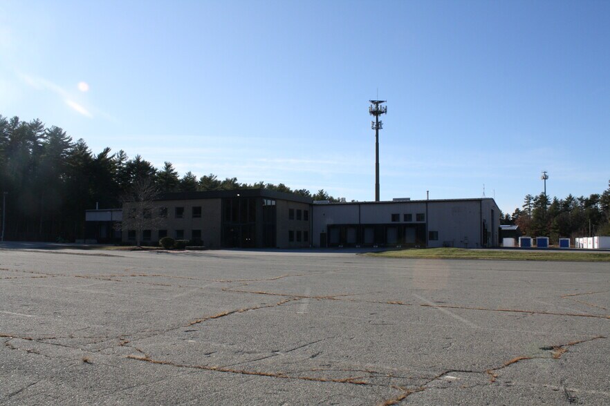 More Photos Of 200 Summer St, Kingston Distribution For Lease