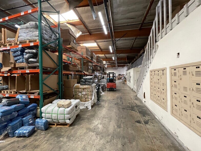 More Photos Of 444 Athol St, San Bernardino Warehouse For Sale