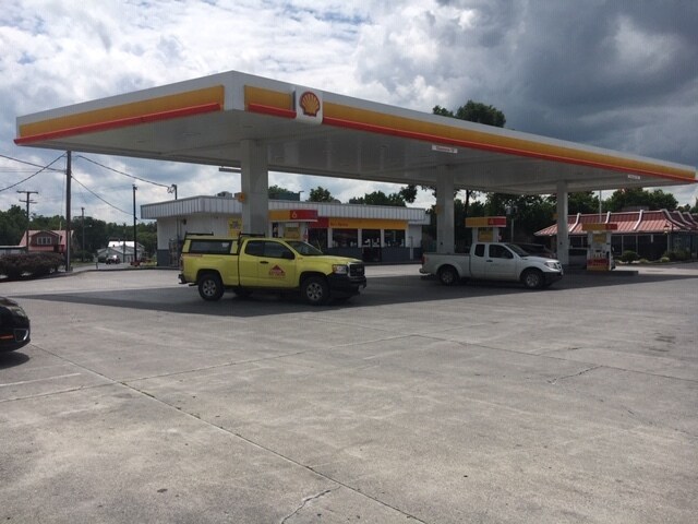 More Photos Of 129 W Old Cross Rd, New Market General Retail For Sale