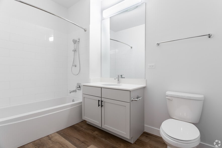 More Photos Of 355 N La Fox St, South Elgin Apartments For Sale