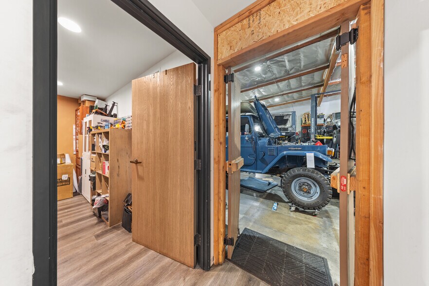 More Photos Of 23282 Peralta Dr, Laguna Hills Warehouse For Sale