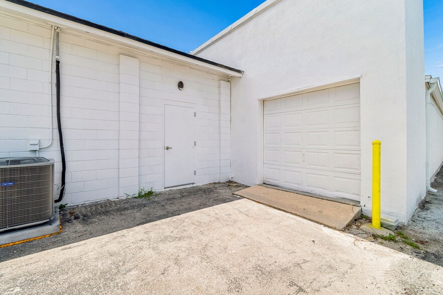 More Photos Of 1956 Kingsley Ave, Orange Park General Retail For Sale