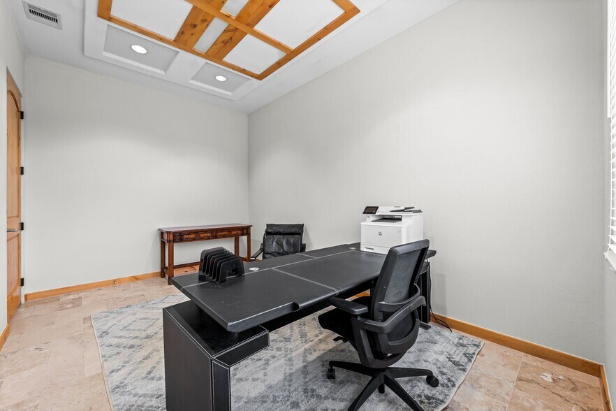 More Photos Of 25329 Budde Rd, The Woodlands Medical For Lease