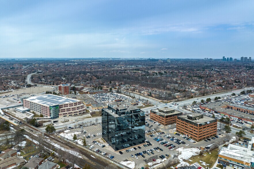 More Photos Of 1270 Central Pky, Mississauga Unknown For Lease