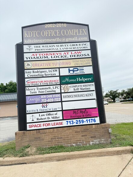 More Photos Of 2006 Broadway St, Pearland Medical For Lease