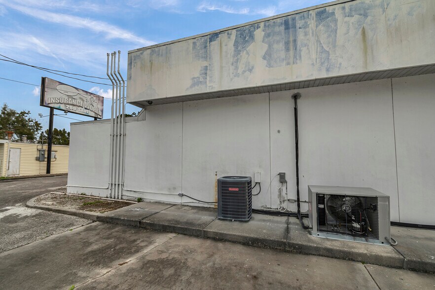 More Photos Of 1220 S Washington Ave, Titusville Convenience Store For Sale