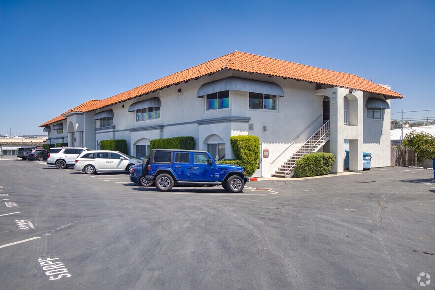 More Photos Of 4891-4895 Pacific Hwy, San Diego Office For Lease