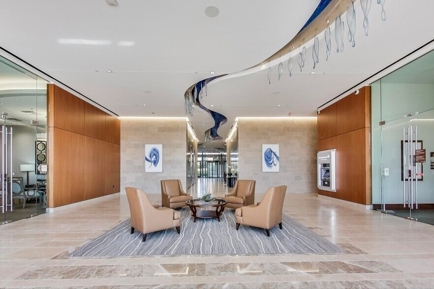 More Photos Of 550 Reserve St, Southlake Loft Creative Space For Lease