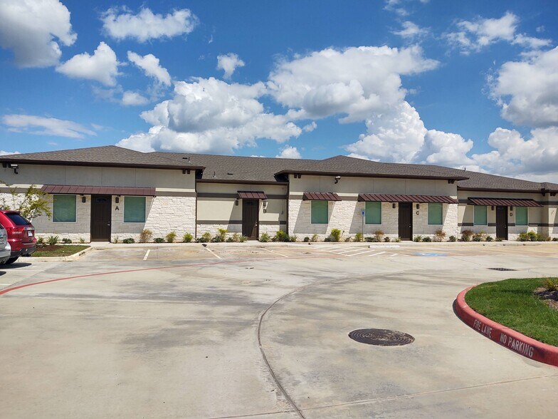 Primary Photo Of 17142 N Eldridge Pky, Tomball Medical For Lease