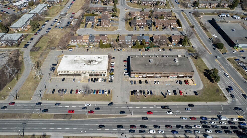 More Photos Of 3669-3681 Boul des Sources, Dollard-des-Ormeaux Office Residential For Lease