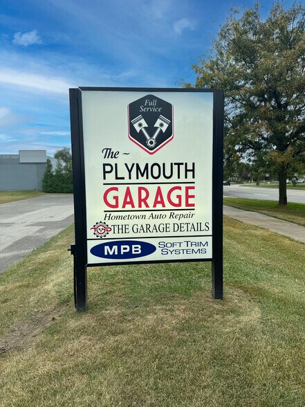 More Photos Of 33939-33961 Plymouth Rd, Livonia General Retail For Sale