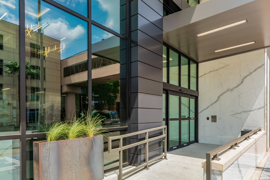 More Photos Of 1315 St Joseph Pky, Houston Medical For Lease