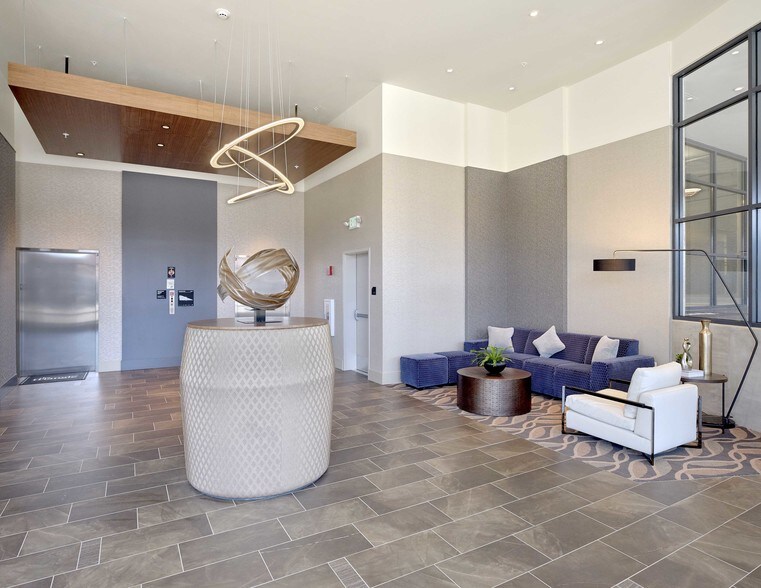 More Photos Of 16450 Redmond Way, Redmond Apartments For Lease