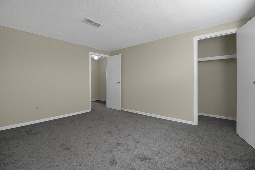 More Photos Of 1898 Baldwin Rd, Reynoldsburg Apartments For Sale