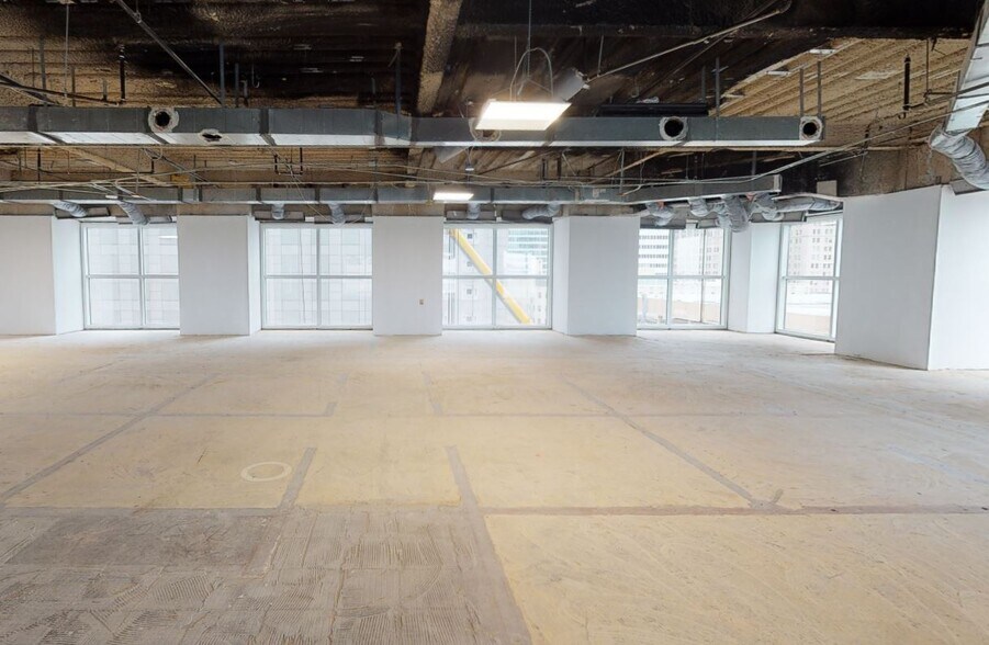 Primary Photo Of 200 S Biscayne Blvd, Miami Office For Lease