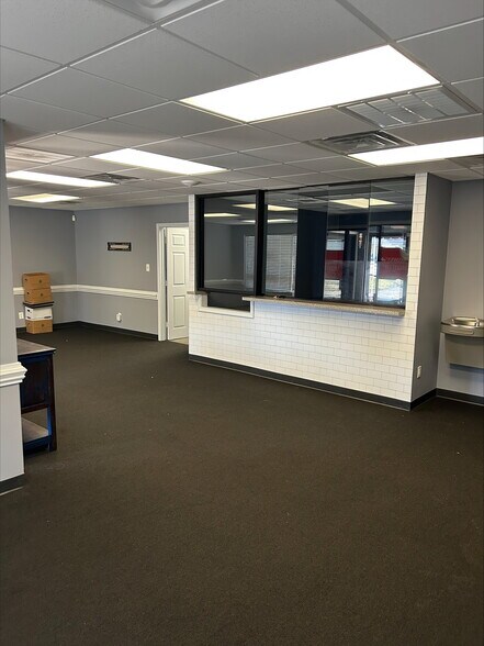 More Photos Of 420 Owen Dr, Fayetteville Medical For Lease