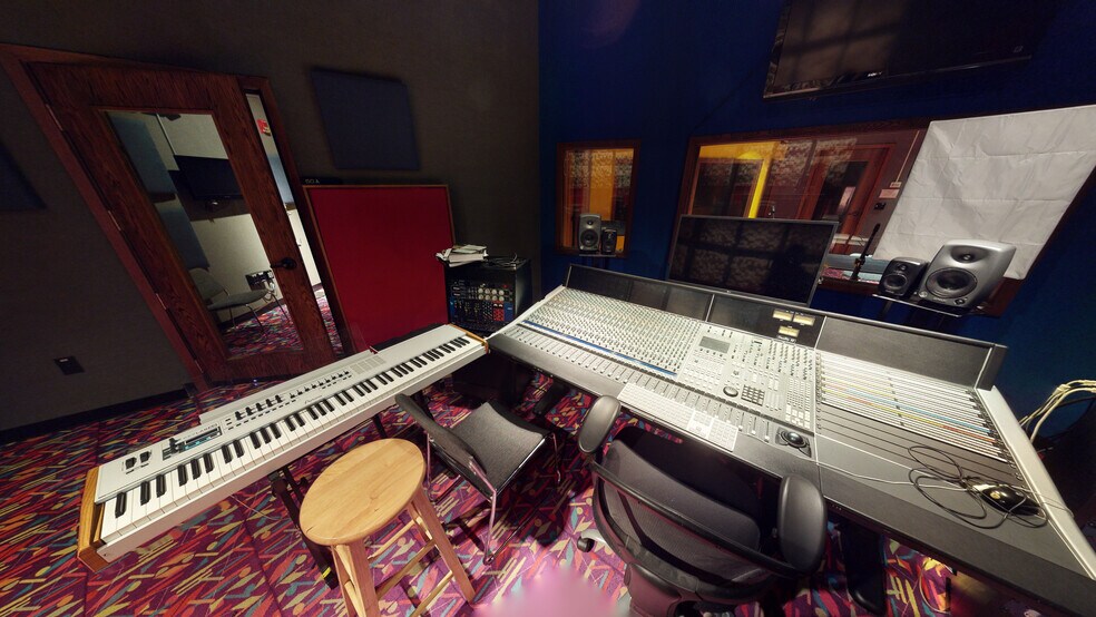 More Photos Of 3000 Wakefield Crossing Dr, Raleigh Movie Radio TVStudio For Sale