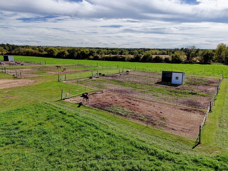 More Photos Of 1262 Fitzpatrick Rd, Auburn Specialty For Sale