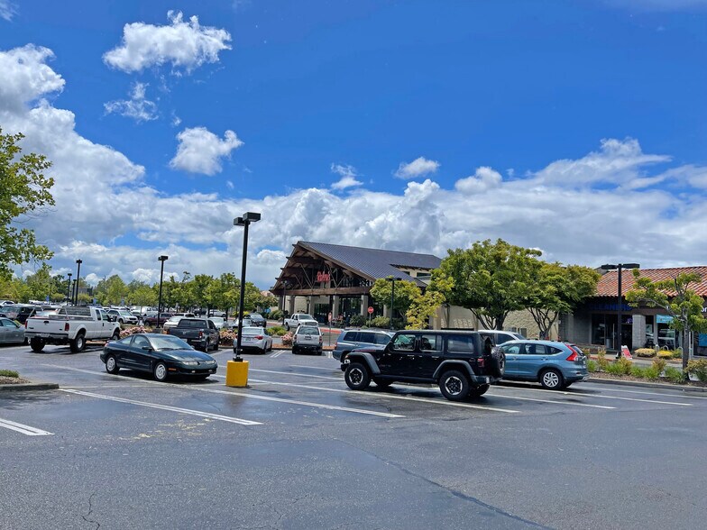 More Photos Of 1407 Fulton Rd, Santa Rosa Supermarket For Lease