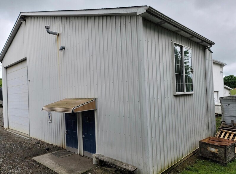 More Photos Of 1006 Perry Hwy, Harmony Warehouse For Sale