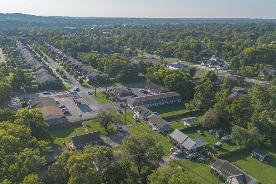 More Photos Of 324 Walton Ferry Rd, Hendersonville Apartments For Sale