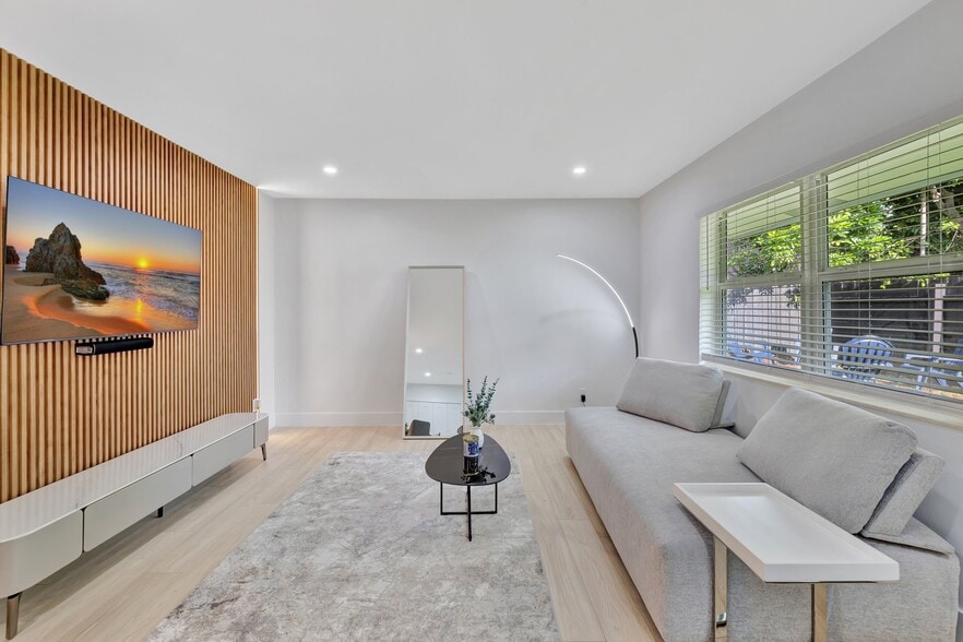 More Photos Of 934 NW 4th Ave, Fort Lauderdale Apartments For Sale