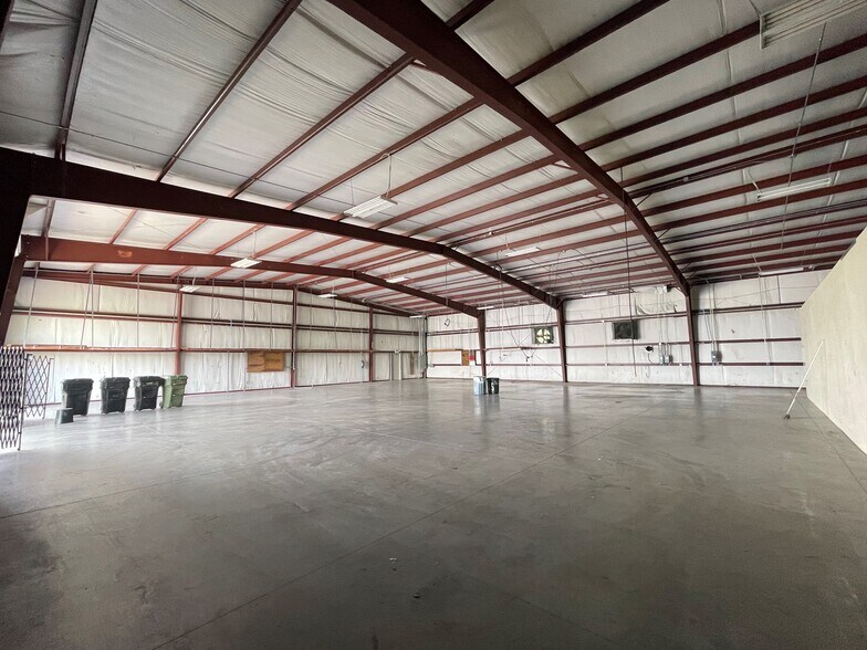 More Photos Of 31540 Progress Rd, Leesburg Unknown For Lease