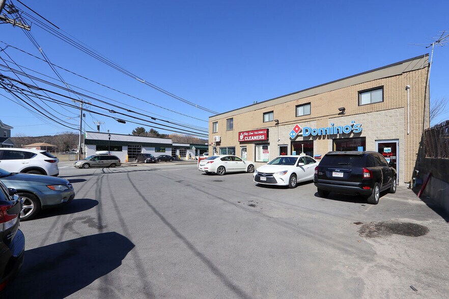 More Photos Of 205 Lexington St, Waltham General Retail For Lease