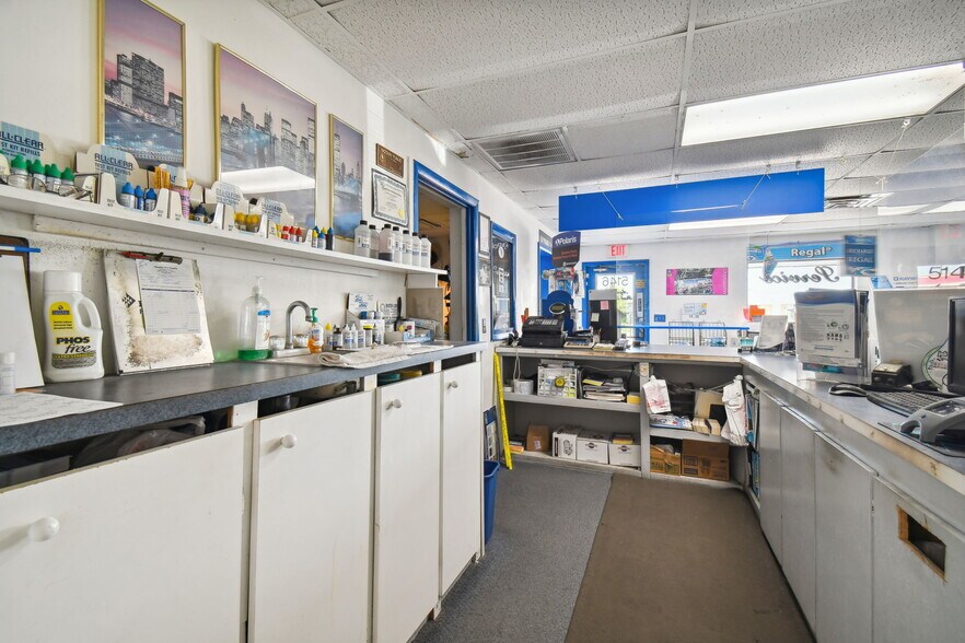 More Photos Of 5146 Marine Pky, New Port Richey Storefront Retail Office For Sale