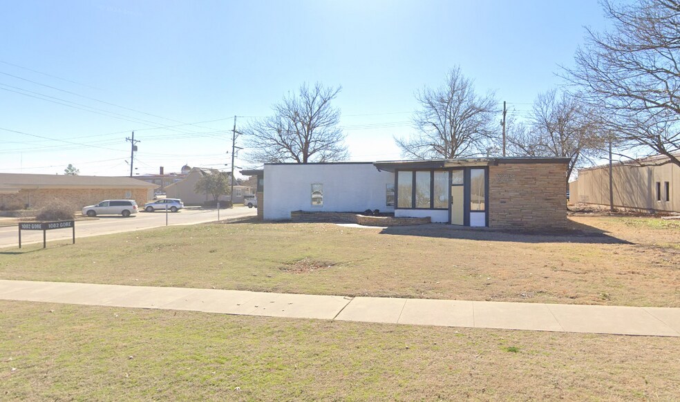 Primary Photo Of 1002 W Gore Blvd, Lawton Office For Sale