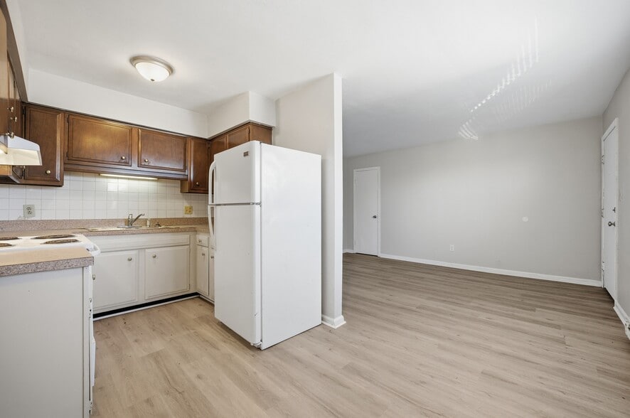 More Photos Of 3475 Azalea Garden Rd, Norfolk Apartments For Sale